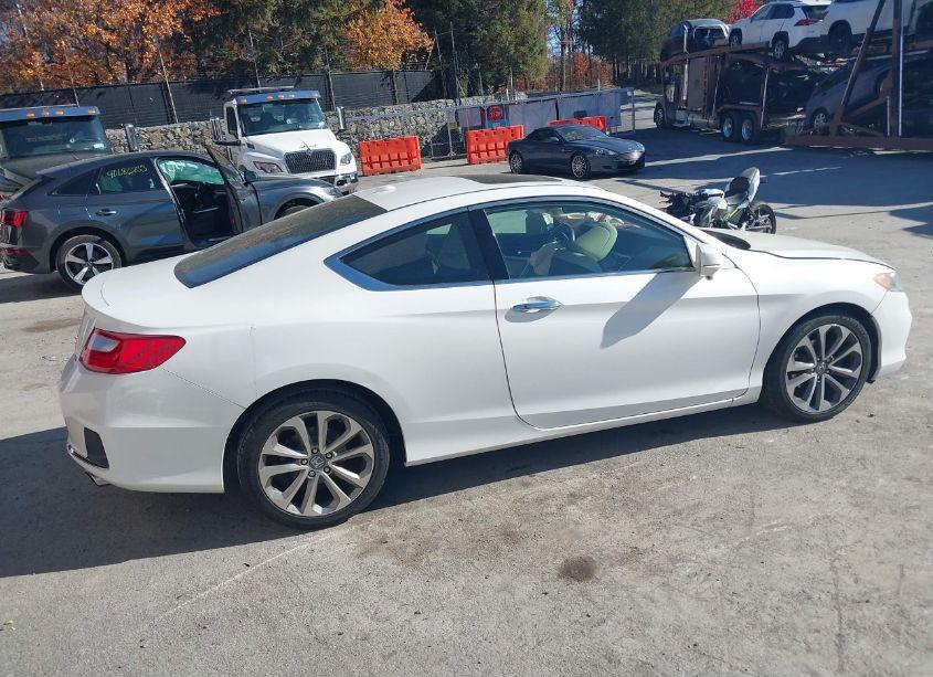 Photo 4 of 2015 Honda Accord EX-L V-6 (VIN 1HGCT2B81FA008017)