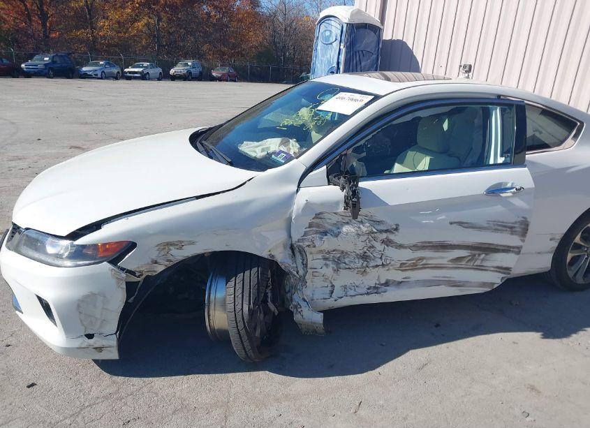 Photo 6 of 2015 Honda Accord EX-L V-6 (VIN 1HGCT2B81FA008017)