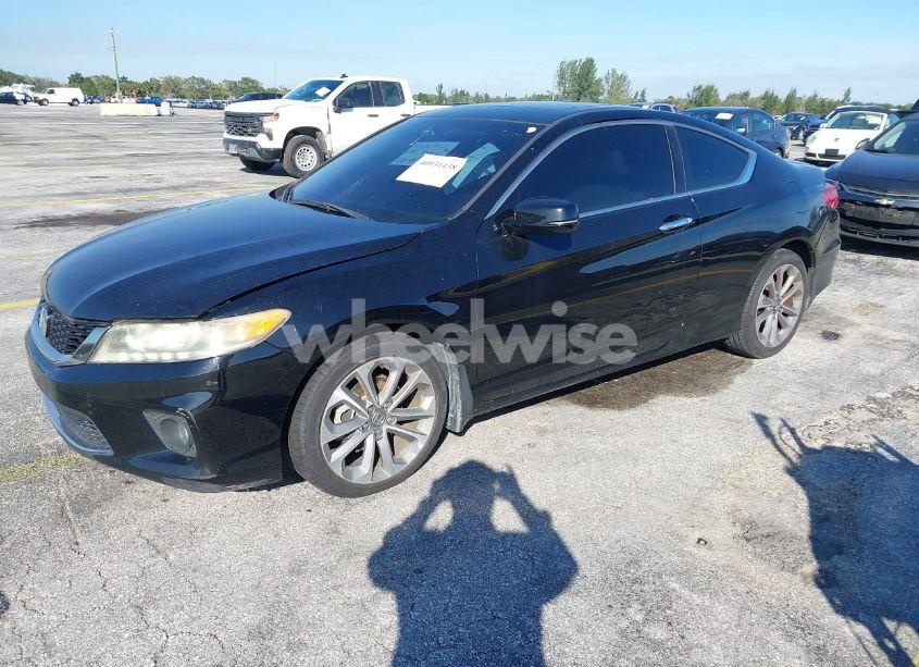 Photo 2 of 2013 Honda Accord EX-L V-6 (VIN 1HGCT2B83DA005651)