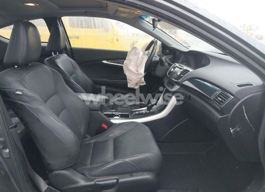 Photo 5 of 2013 Honda Accord EX-L V-6 (VIN 1HGCT2B85DA007112)