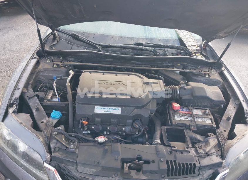 Photo 10 of 2015 Honda Accord EX-L V-6 (VIN 1HGCT2B85FA005735)