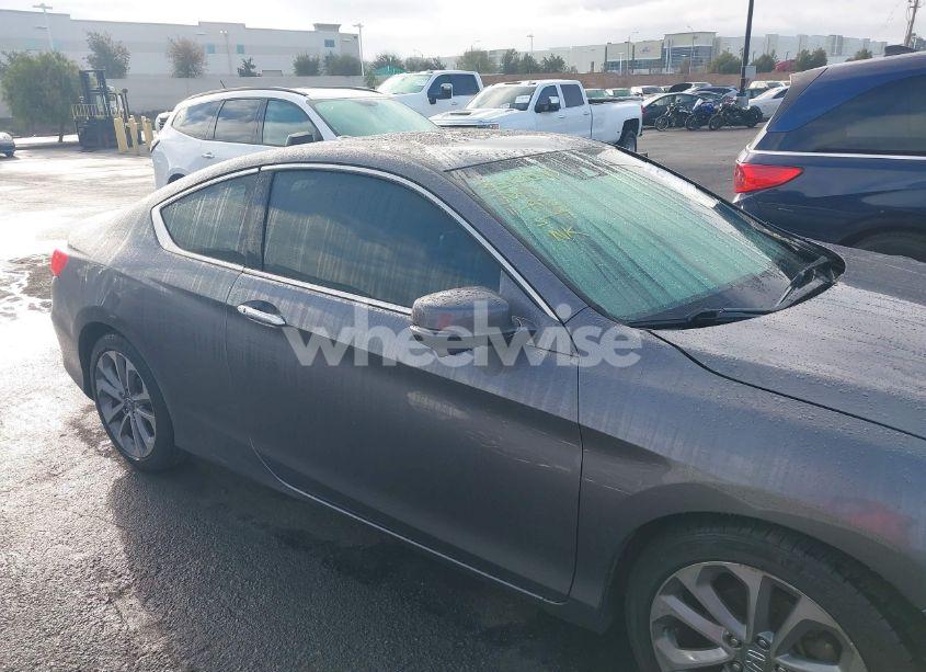 Photo 13 of 2015 Honda Accord EX-L V-6 (VIN 1HGCT2B85FA005735)