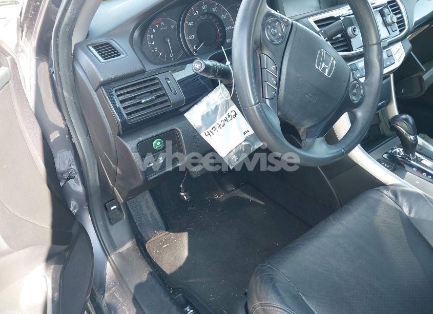 Photo 20 of 2015 Honda Accord EX-L V-6 (VIN 1HGCT2B85FA005735)