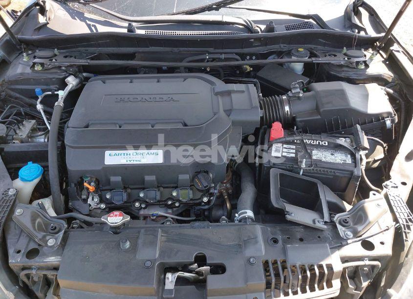 Photo 10 of 2016 Honda Accord EX-L V-6 (VIN 1HGCT2B85GA003565)