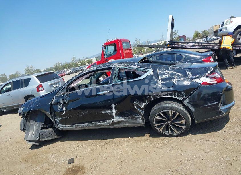 Photo 15 of 2016 Honda Accord EX-L V-6 (VIN 1HGCT2B85GA003565)