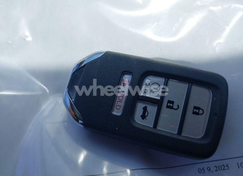 Photo 11 of 2016 Honda Accord EX-L V-6 (VIN 1HGCT2B86GA004823)