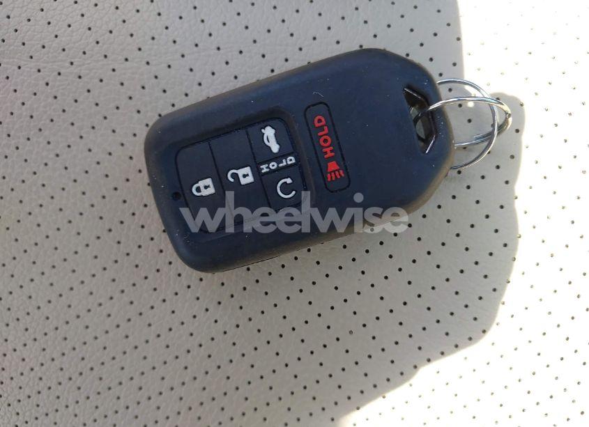 Photo 11 of 2017 Honda Accord EX-L V6 (VIN 1HGCT2B86HA003754)