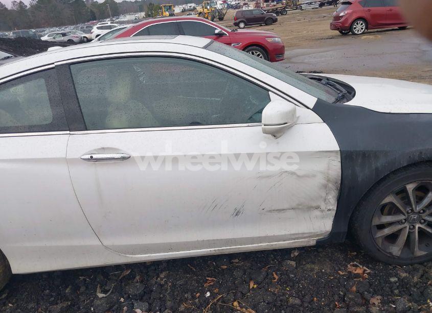 Photo 13 of 2015 Honda Accord EX-L V-6 (VIN 1HGCT2B87FA005414)