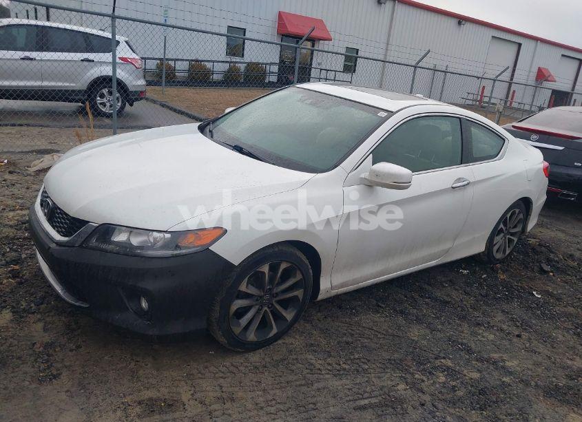 Photo 2 of 2015 Honda Accord EX-L V-6 (VIN 1HGCT2B87FA005414)