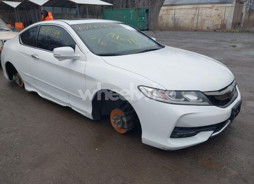 2017 Honda Accord EX-L V6 (VIN 1HGCT2B87HA001897) main photo