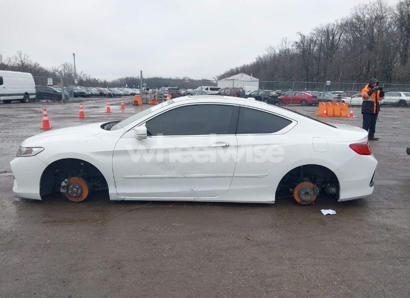 Photo 13 of 2017 Honda Accord EX-L V6 (VIN 1HGCT2B87HA001897)