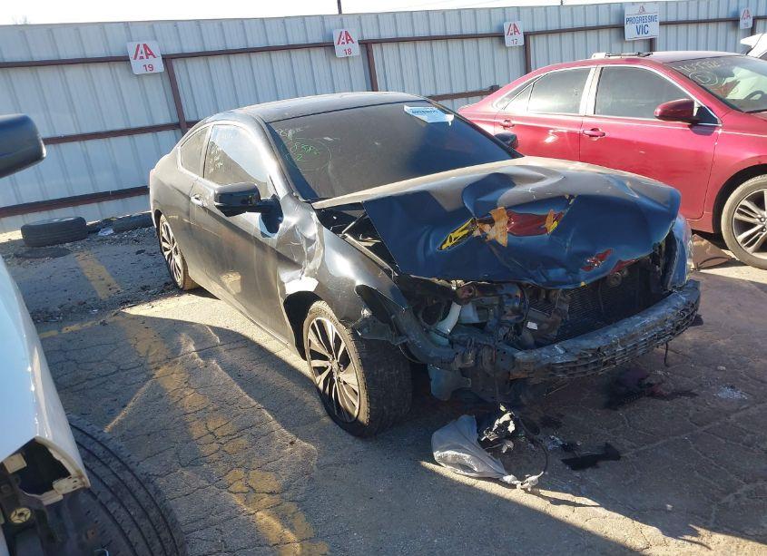 2017 Honda Accord EX-L V6 (VIN 1HGCT2B88HA003268) main photo