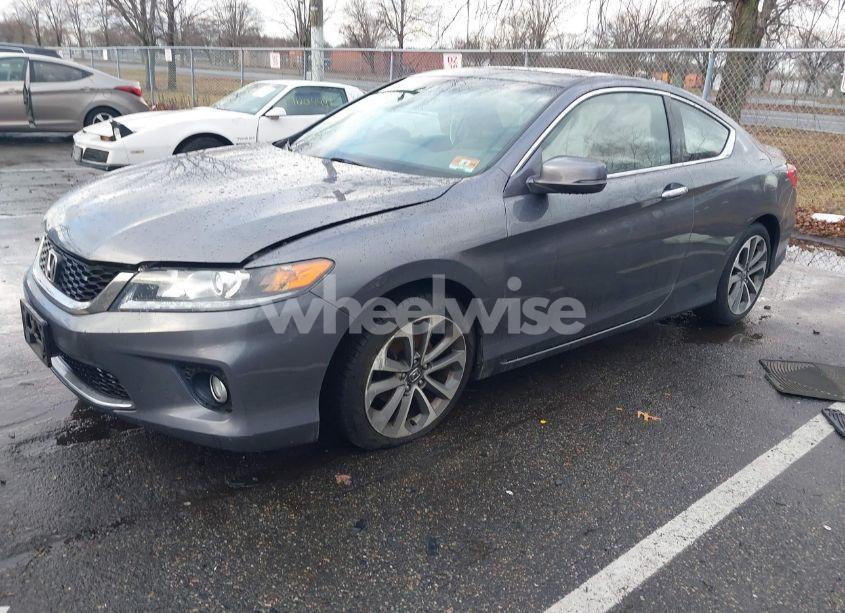 Photo 2 of 2013 Honda Accord EX-L V-6 (VIN 1HGCT2B89DA009042)