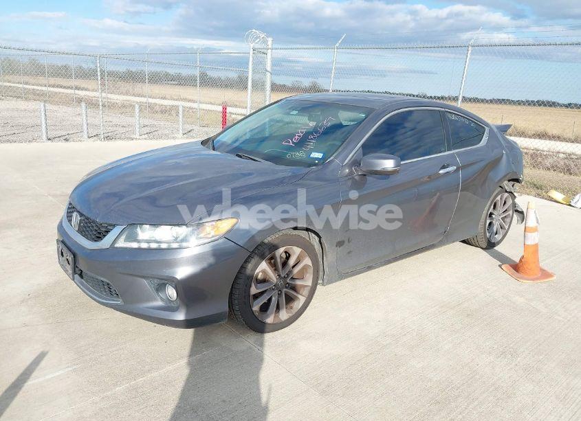 Photo 2 of 2014 Honda Accord EX-L V-6 (VIN 1HGCT2B8XEA000738)