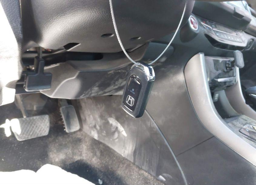 Photo 11 of 2016 Honda Accord EX-L V-6 (VIN 1HGCT2B90GA008049)