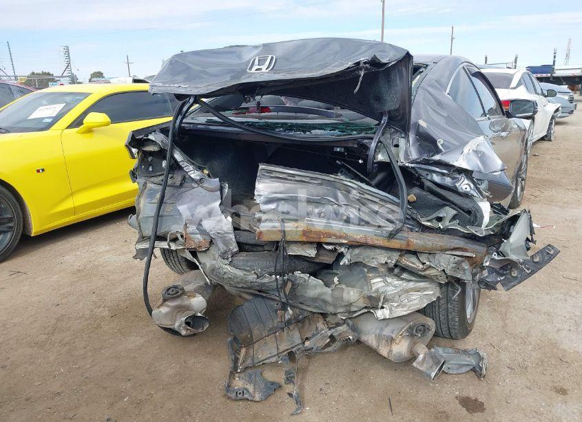 Photo 17 of 2016 Honda Accord EX-L V-6 (VIN 1HGCT2B96GA003311)