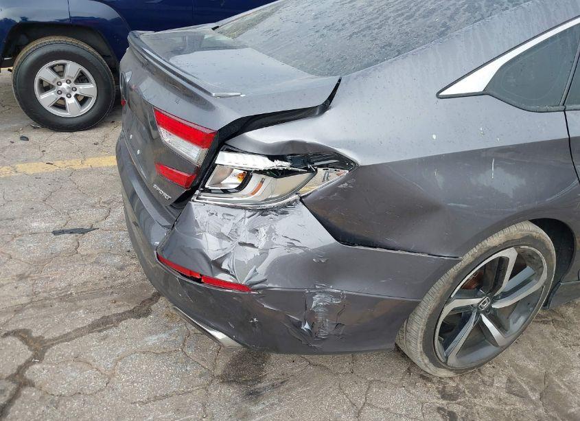 Photo 12 of 2018 Honda Accord SPORT (VIN 1HGCV1E31JA252487)