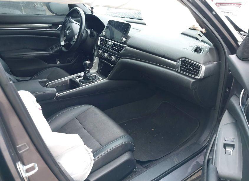 Photo 5 of 2018 Honda Accord SPORT (VIN 1HGCV1E31JA252487)