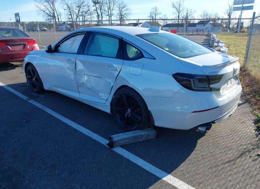 Photo 3 of 2019 Honda Accord SPORT (VIN 1HGCV1E32KA005822)