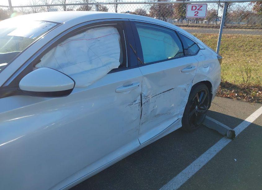 Photo 6 of 2019 Honda Accord SPORT (VIN 1HGCV1E32KA005822)