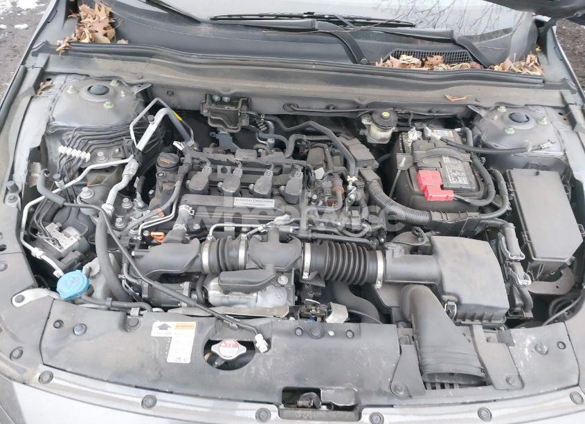 Photo 10 of 2019 Honda Accord SPORT (VIN 1HGCV1E33KA166924)