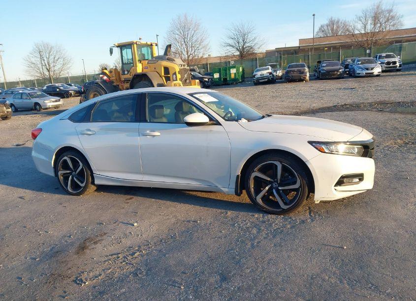 Photo 12 of 2019 Honda Accord SPORT (VIN 1HGCV1E35KA115988)