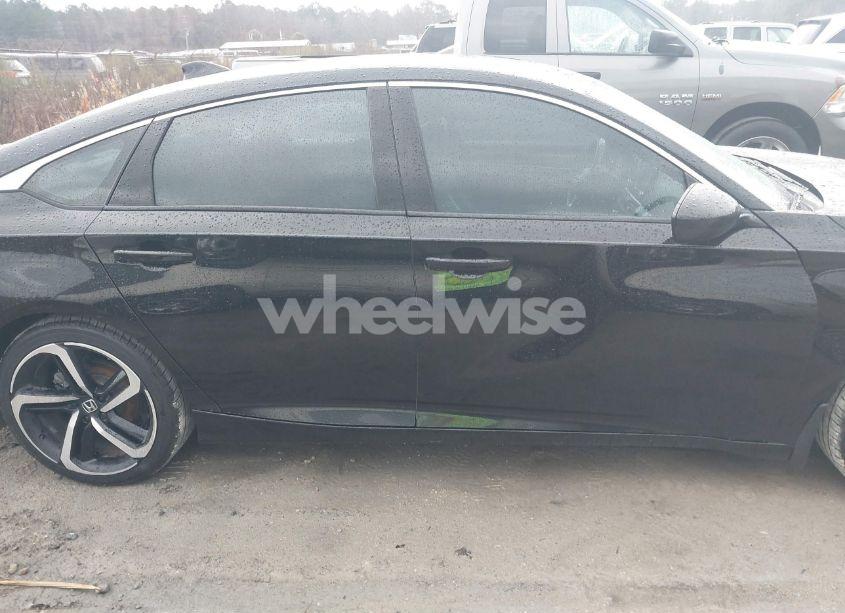 Photo 13 of 2018 Honda Accord SPORT (VIN 1HGCV1E37JA003708)