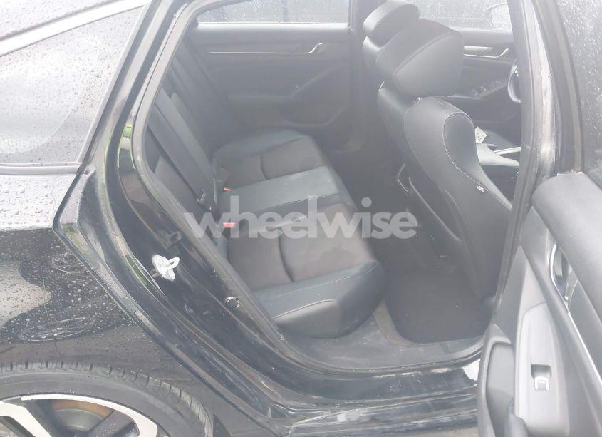 Photo 8 of 2018 Honda Accord SPORT (VIN 1HGCV1E37JA003708)