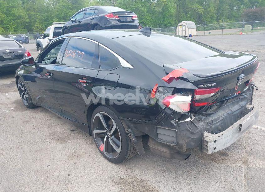 Photo 3 of 2019 Honda Accord SPORT (VIN 1HGCV1E37KA035642)