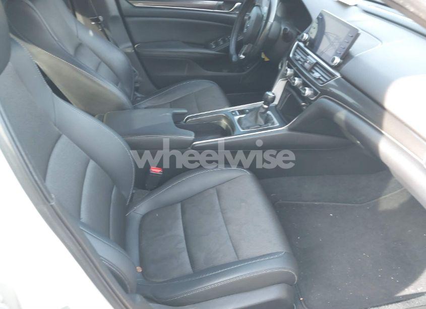 Photo 5 of 2019 Honda Accord SPORT (VIN 1HGCV1E38KA100840)