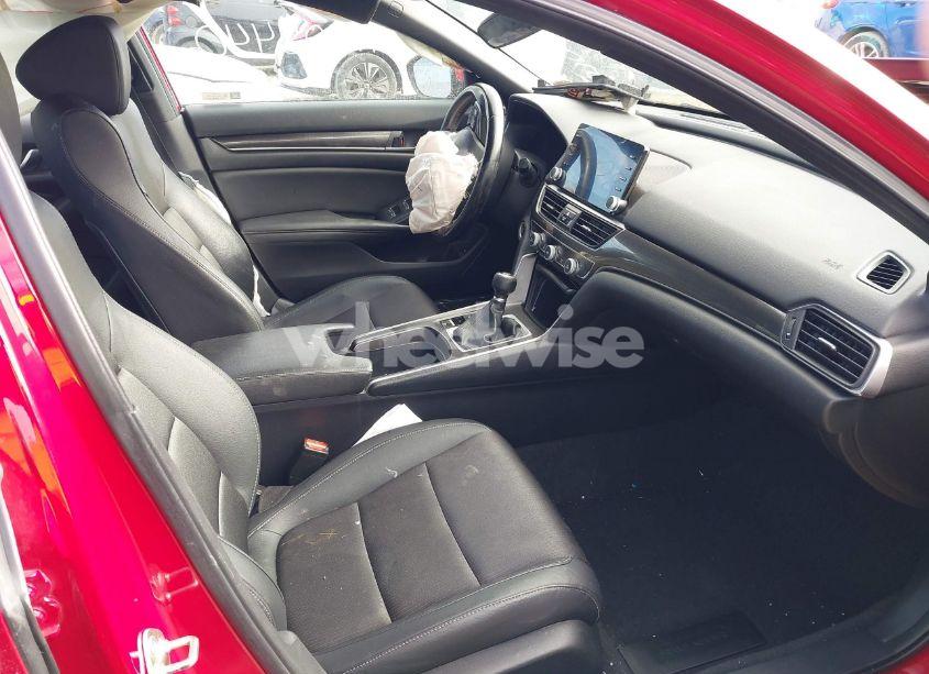 Photo 5 of 2019 Honda Accord SPORT (VIN 1HGCV1E3XKA046053)