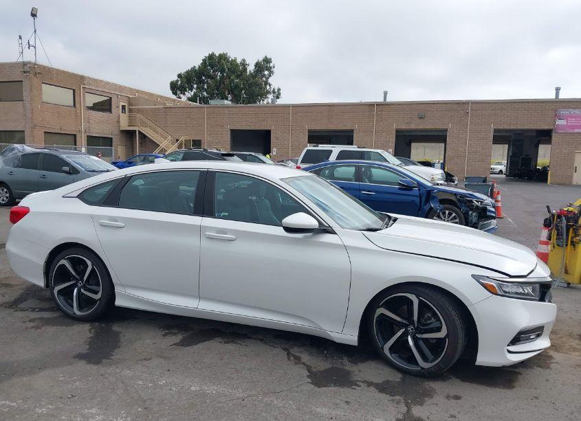 Photo 13 of 2019 Honda Accord SPORT (VIN 1HGCV1E3XKA046764)