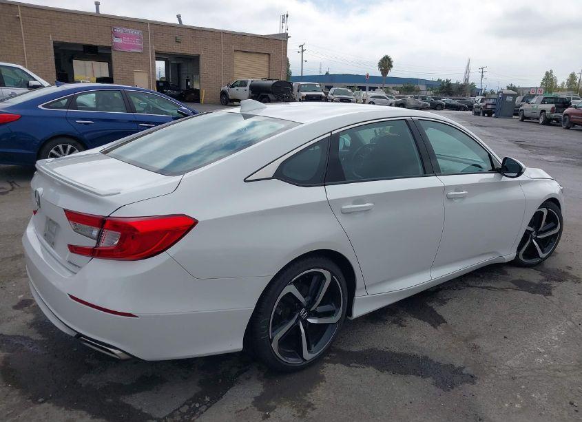 Photo 4 of 2019 Honda Accord SPORT (VIN 1HGCV1E3XKA046764)