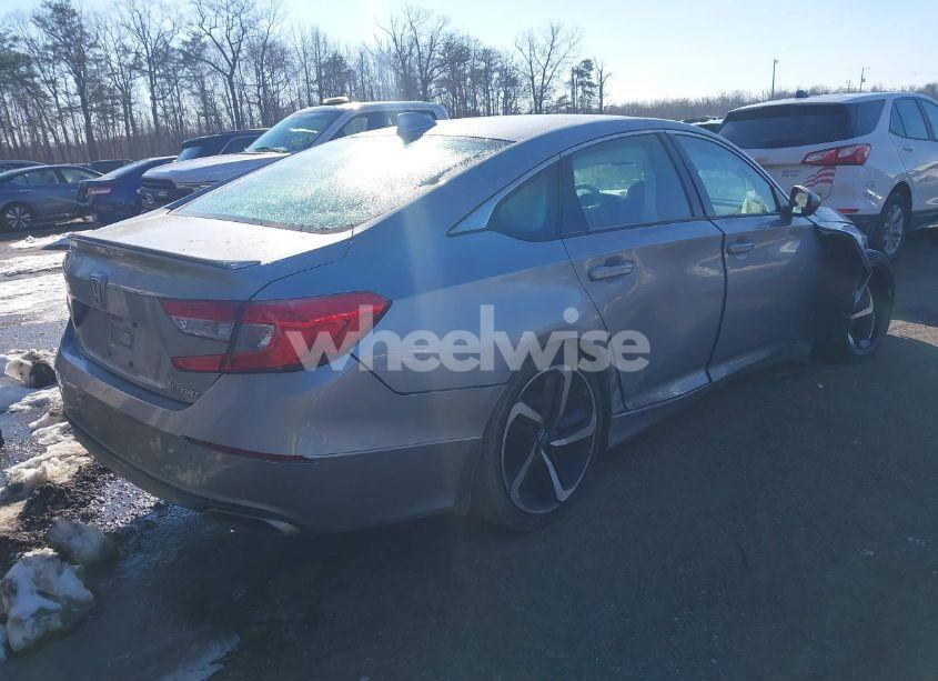 Photo 4 of 2019 Honda Accord SPORT (VIN 1HGCV1E3XKA157024)