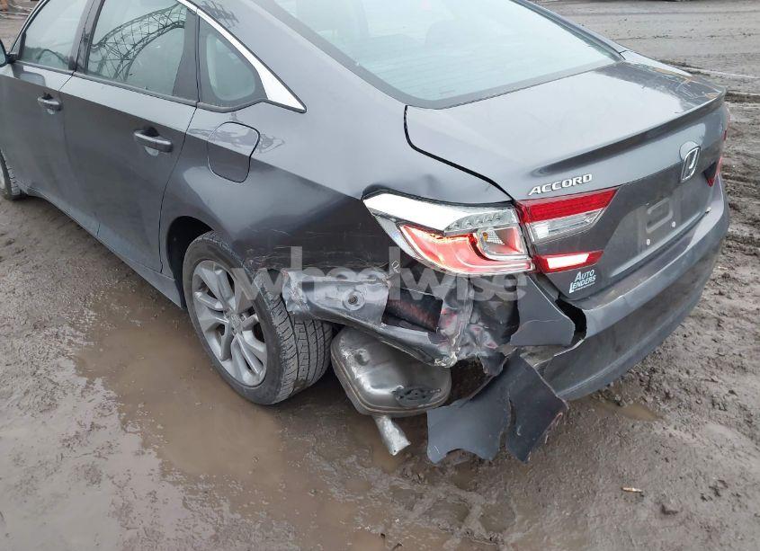 Photo 6 of 2018 Honda Accord LX (VIN 1HGCV1F10JA001134)