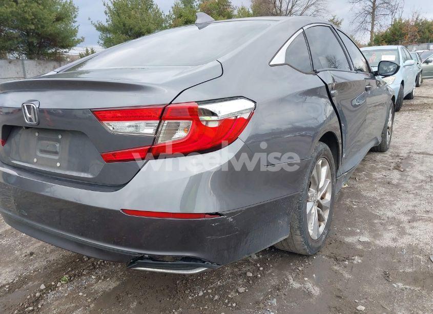 Photo 14 of 2018 Honda Accord LX (VIN 1HGCV1F10JA009623)