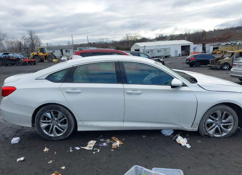 Photo 13 of 2018 Honda Accord LX (VIN 1HGCV1F10JA026552)