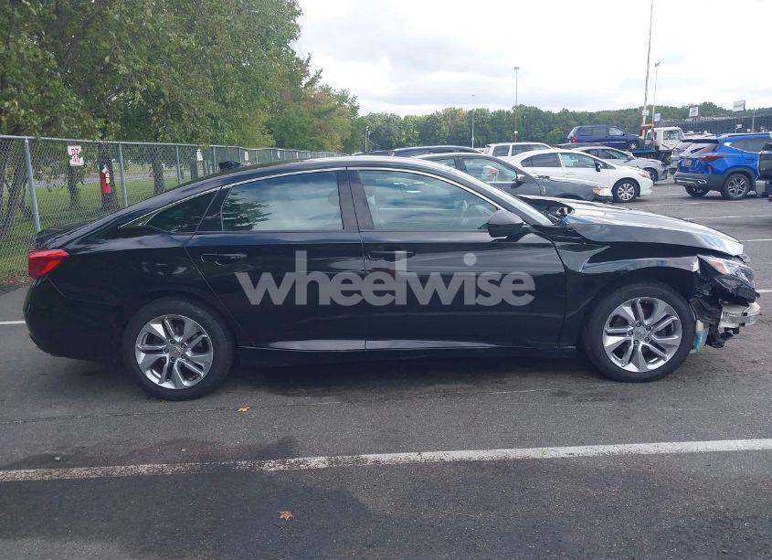 Photo 13 of 2018 Honda Accord LX (VIN 1HGCV1F10JA101962)