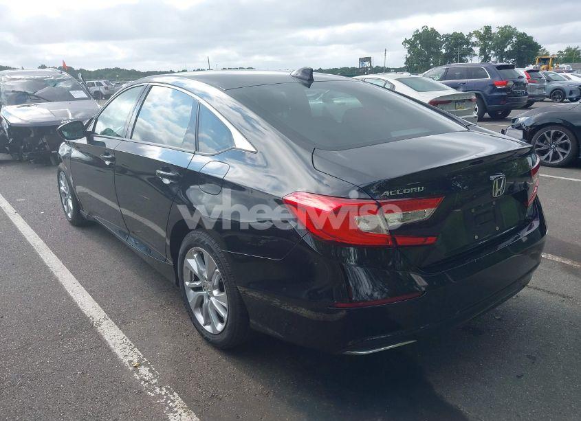 Photo 3 of 2018 Honda Accord LX (VIN 1HGCV1F10JA101962)