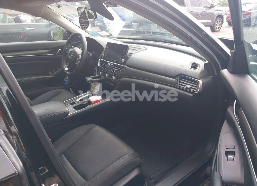 Photo 5 of 2018 Honda Accord LX (VIN 1HGCV1F10JA101962)