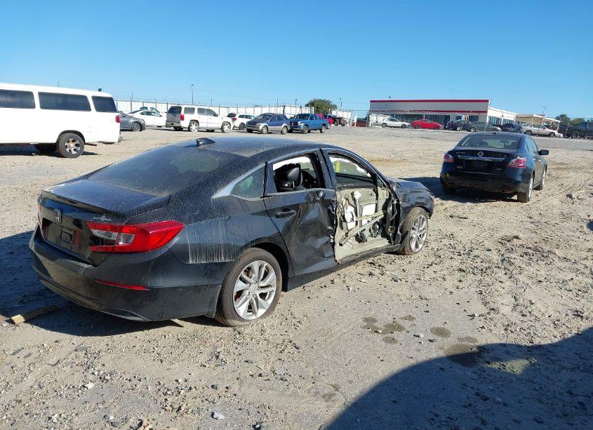 Photo 4 of 2018 Honda Accord LX (VIN 1HGCV1F10JA120088)