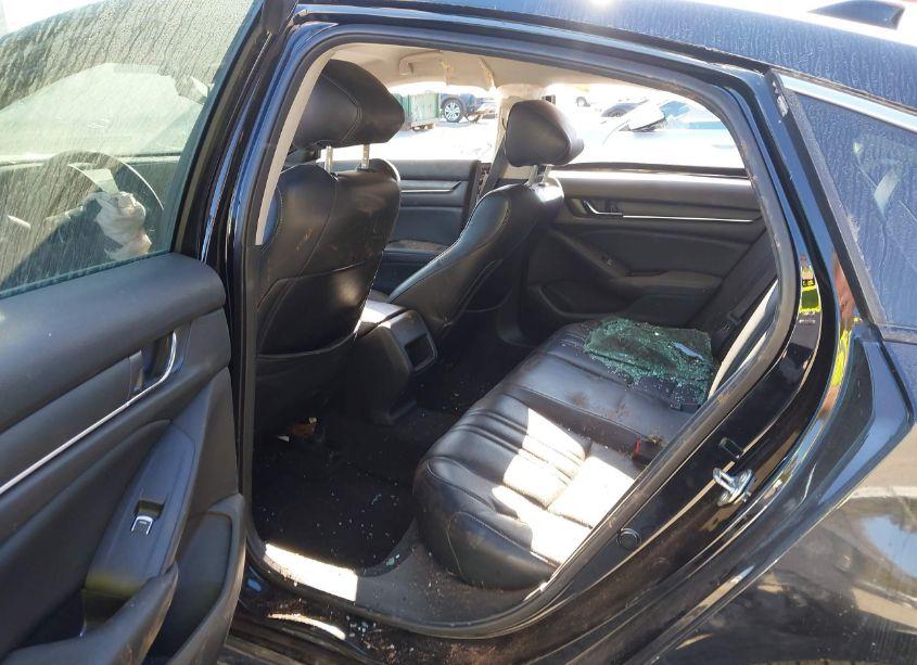 Photo 8 of 2018 Honda Accord LX (VIN 1HGCV1F10JA120088)