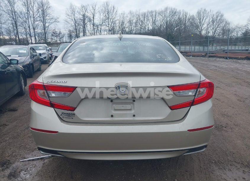 Photo 16 of 2018 Honda Accord LX (VIN 1HGCV1F10JA147176)