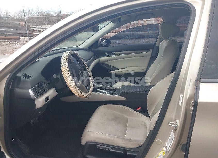 Photo 5 of 2018 Honda Accord LX (VIN 1HGCV1F10JA147176)