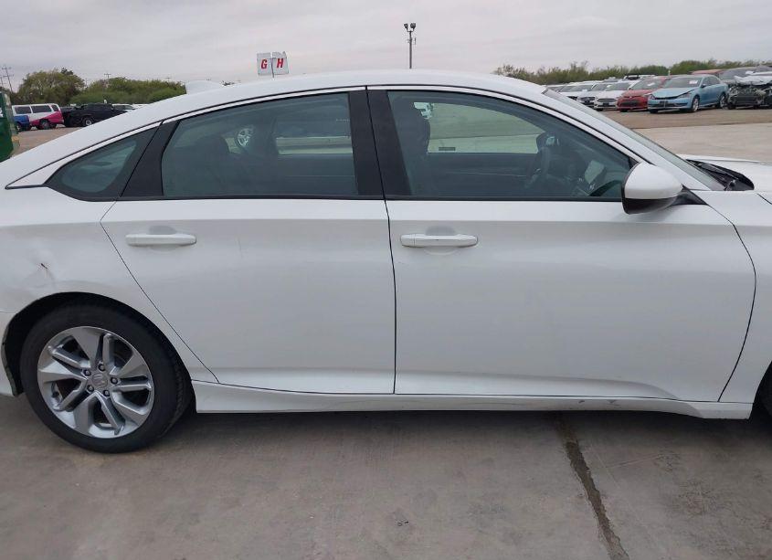 Photo 14 of 2018 Honda Accord LX (VIN 1HGCV1F10JA223432)