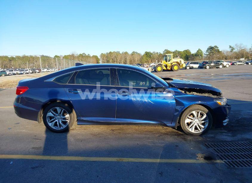 Photo 13 of 2018 Honda Accord LX (VIN 1HGCV1F10JA256611)