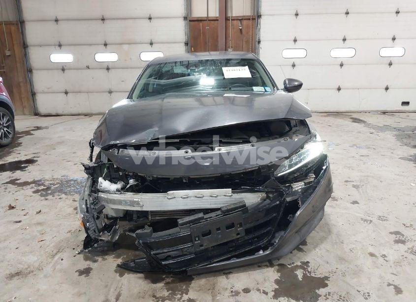 Photo 6 of 2019 Honda Accord LX (VIN 1HGCV1F10KA153514)