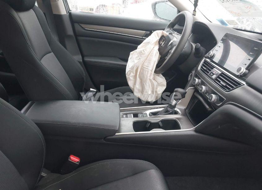 Photo 5 of 2022 Honda Accord LX (VIN 1HGCV1F10NA002631)