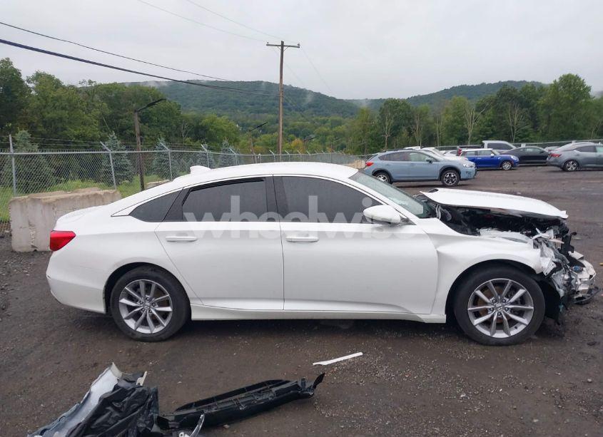 Photo 13 of 2022 Honda Accord LX (VIN 1HGCV1F10NA053739)