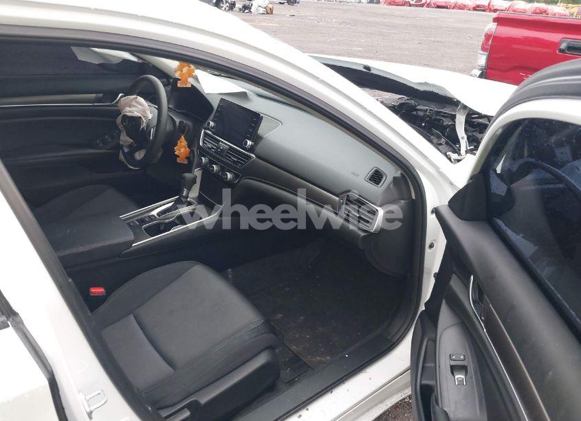 Photo 5 of 2022 Honda Accord LX (VIN 1HGCV1F10NA053739)